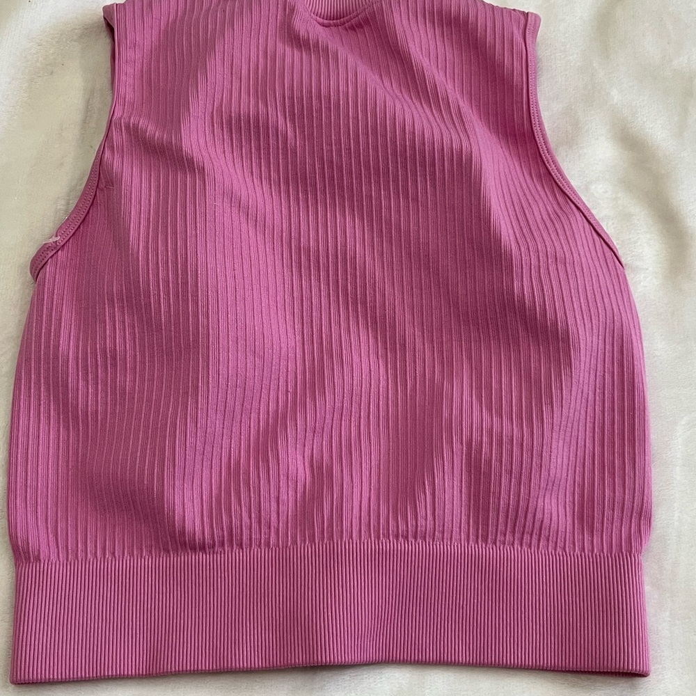 Pink Ribbed Zip-Up Vest - Picture 2 of 3